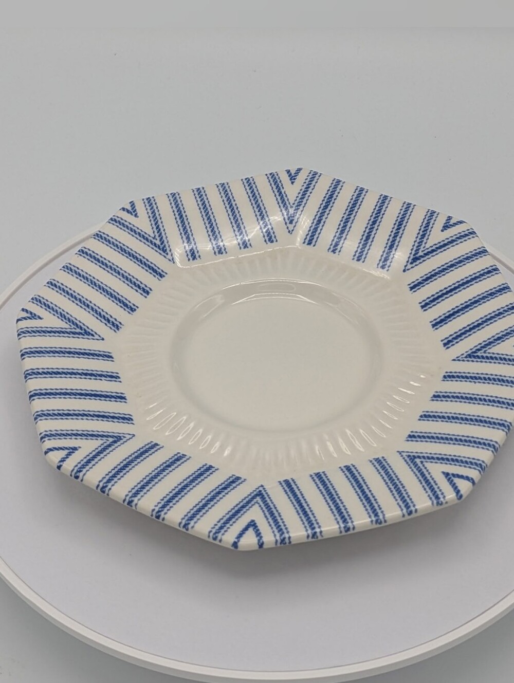 Vintage Mid Century Saucer Farmhouse Coastal